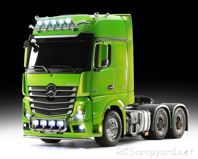 Tamiya Mercedes-Benz Actros 3363 6x4 GigaSpace - Green - 23801