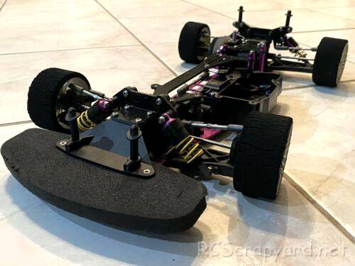 Schumacher Menace GTRe Chassis