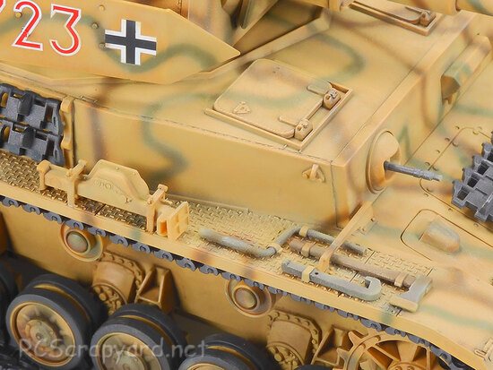 Char rc Tamiya Panzer IV Ausf.J chez 1001hobbies (Réf.48218)