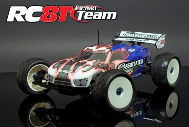 Team Associated RC8T Factory Team - 1:8 Nitro Truggy